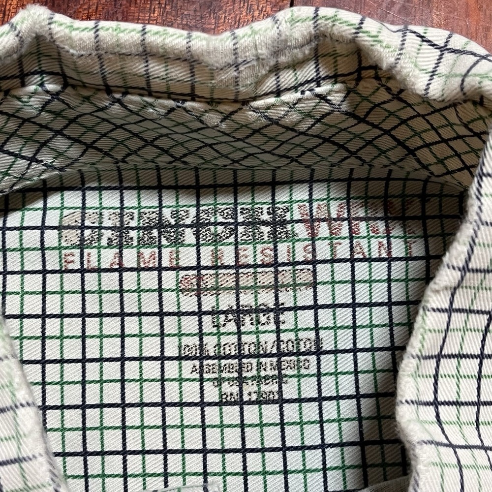 Cinch WRX FR Shirt Mens Large Green Blue White Plaid Check Western Work FLAW* - Picture 4 of 12